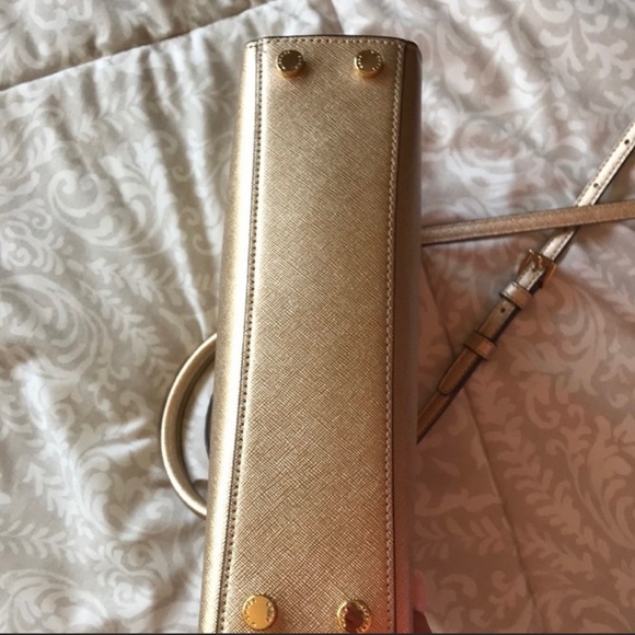 Gold Michael Kors small purse!! - Picture 2 of 6